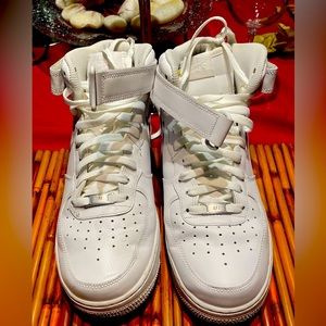 Nike air forces one.